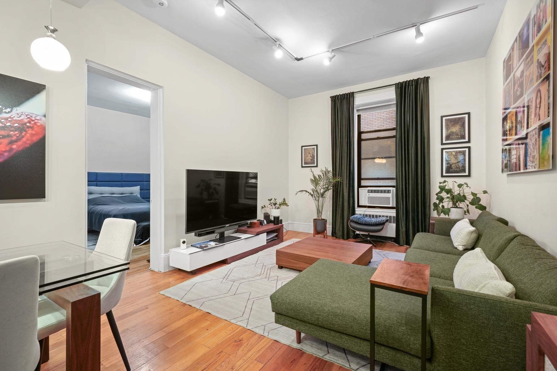 271 Dartmouth St 4E