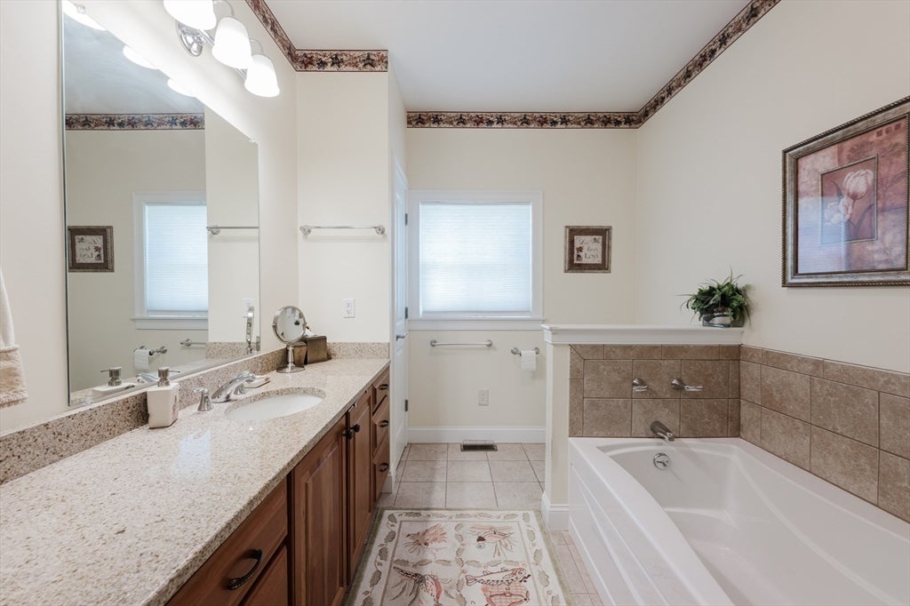 20 Hathaway Pond Circle #20, Rochester, MA, 20 Hathaway Pond Circle #20, Rochester, MA Photo #22