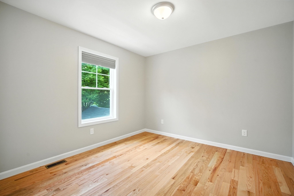 Springfield, Massachusetts 01119, United States, 4 Bedrooms Bedrooms, ,2 BathroomsBathrooms,Residential,Active,186609