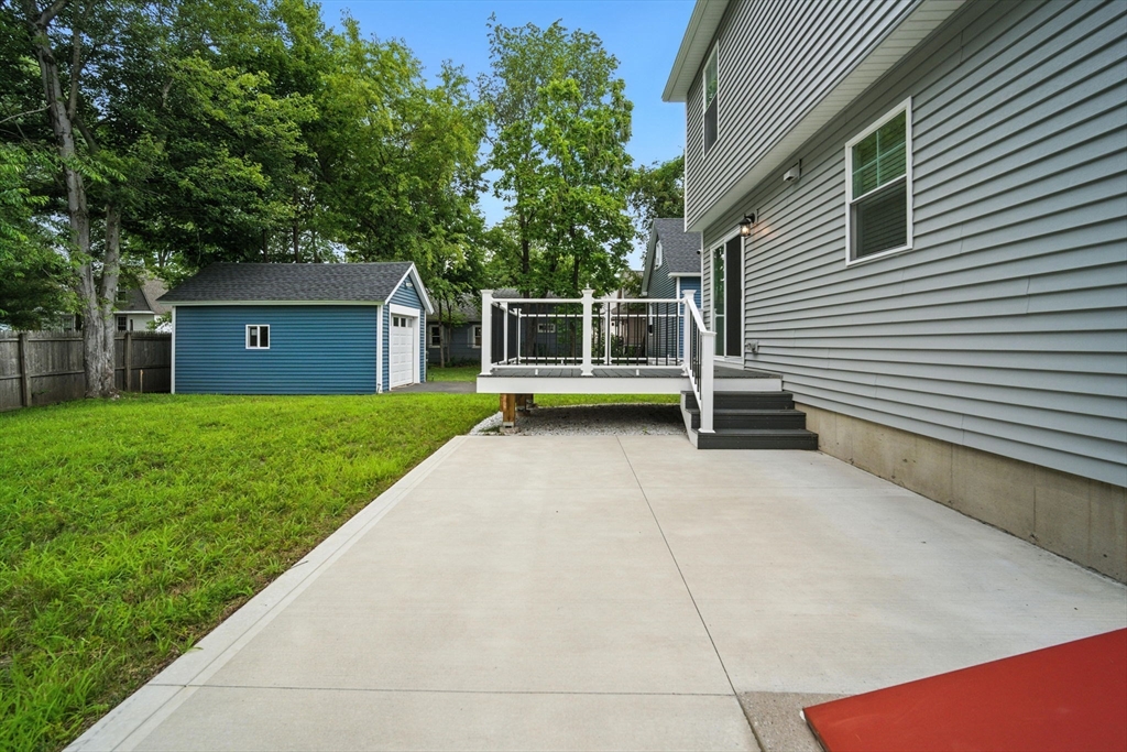 Springfield, Massachusetts 01119, United States, 4 Bedrooms Bedrooms, ,2 BathroomsBathrooms,Residential,Active,186609