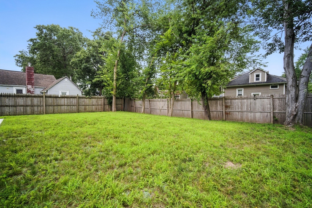 Springfield, Massachusetts 01119, United States, 4 Bedrooms Bedrooms, ,2 BathroomsBathrooms,Residential,Active,186609