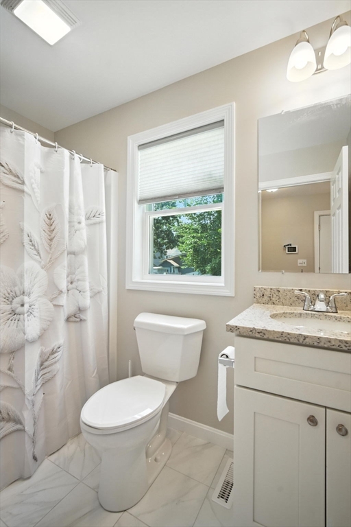 Springfield, Massachusetts 01119, United States, 4 Bedrooms Bedrooms, ,2 BathroomsBathrooms,Residential,Active,186609