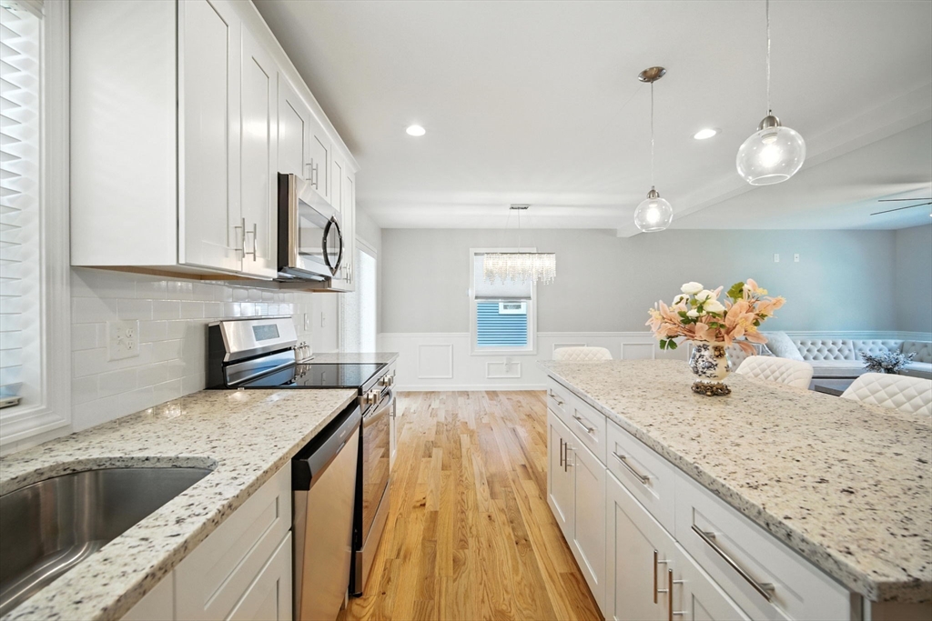 Springfield, Massachusetts 01119, United States, 4 Bedrooms Bedrooms, ,2 BathroomsBathrooms,Residential,Active,186609