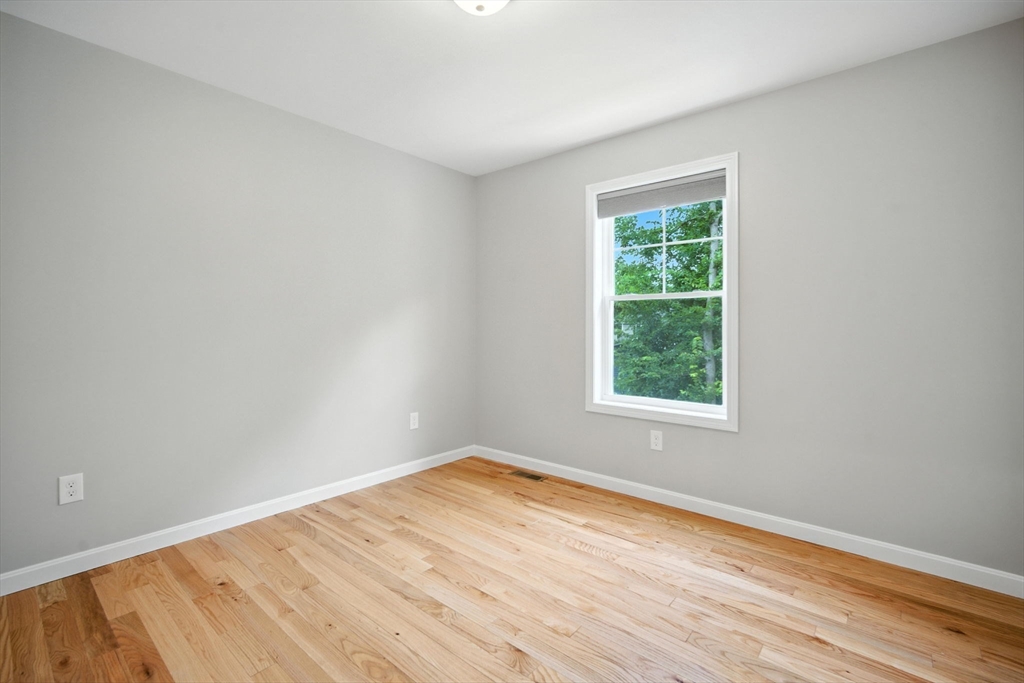 Springfield, Massachusetts 01119, United States, 4 Bedrooms Bedrooms, ,2 BathroomsBathrooms,Residential,Active,186609