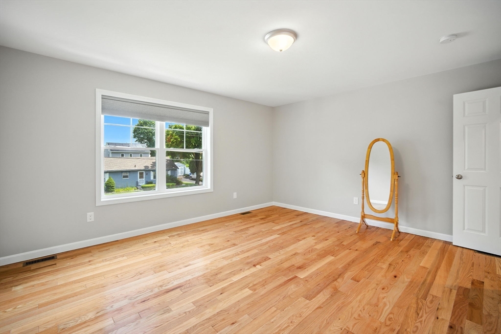 Springfield, Massachusetts 01119, United States, 4 Bedrooms Bedrooms, ,2 BathroomsBathrooms,Residential,Active,186609