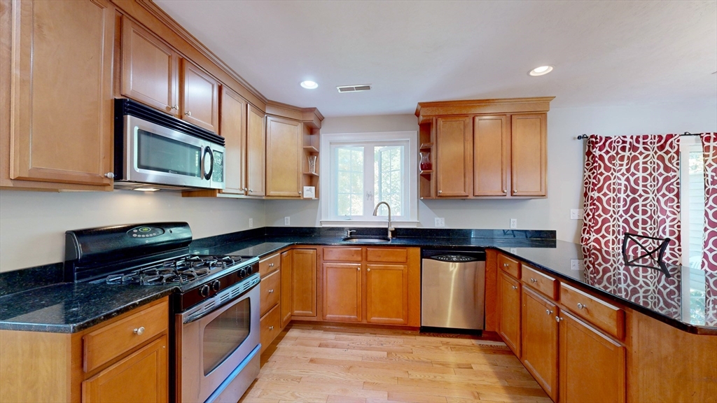 8 Pilgrim St 5
