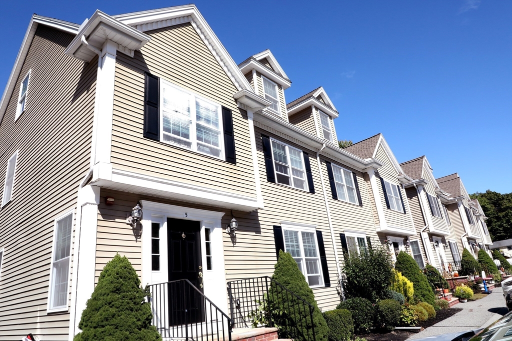 8 Pilgrim St 5