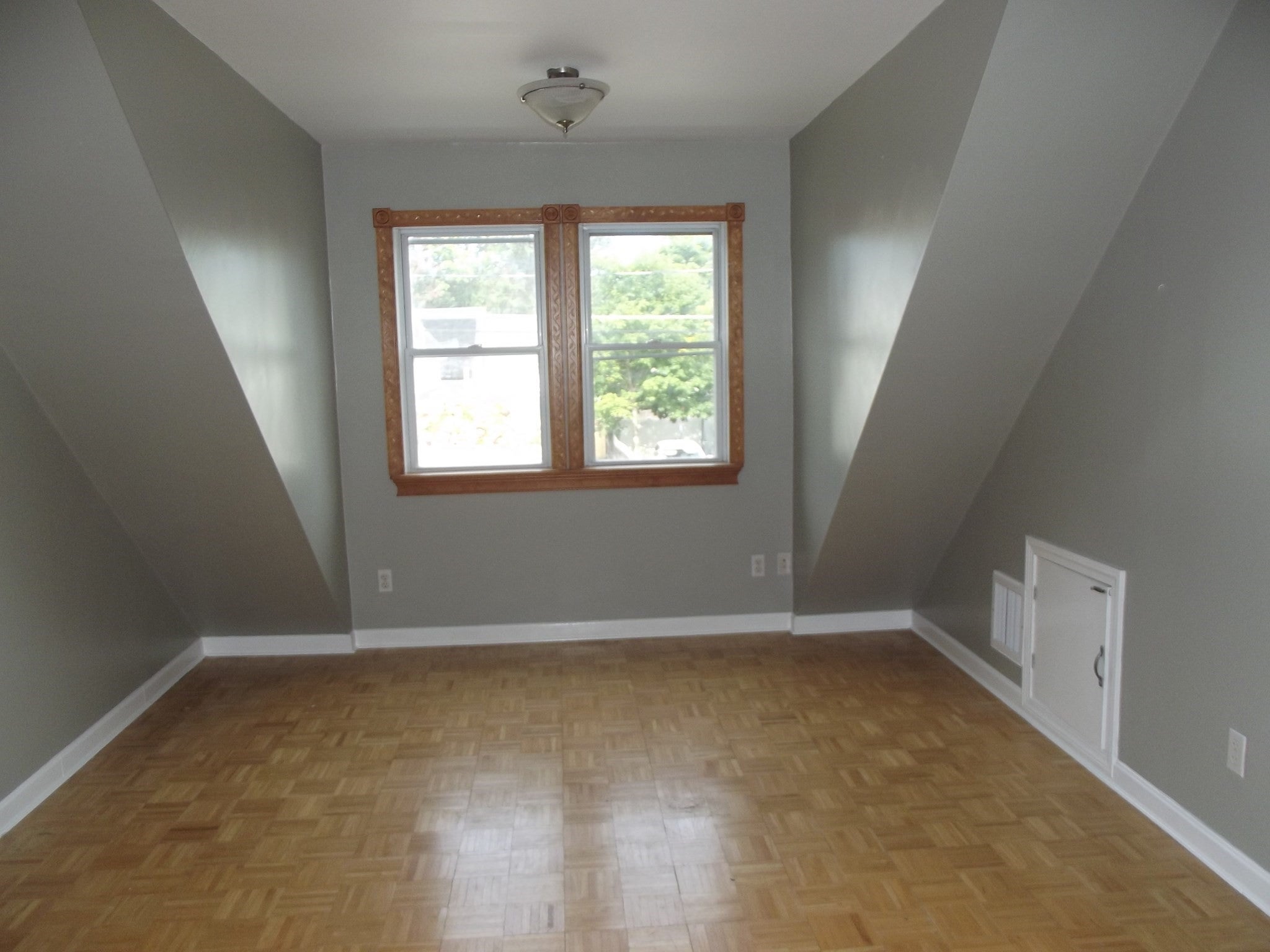 27 Elizabeth St, Lunenburg, MA Photo #22