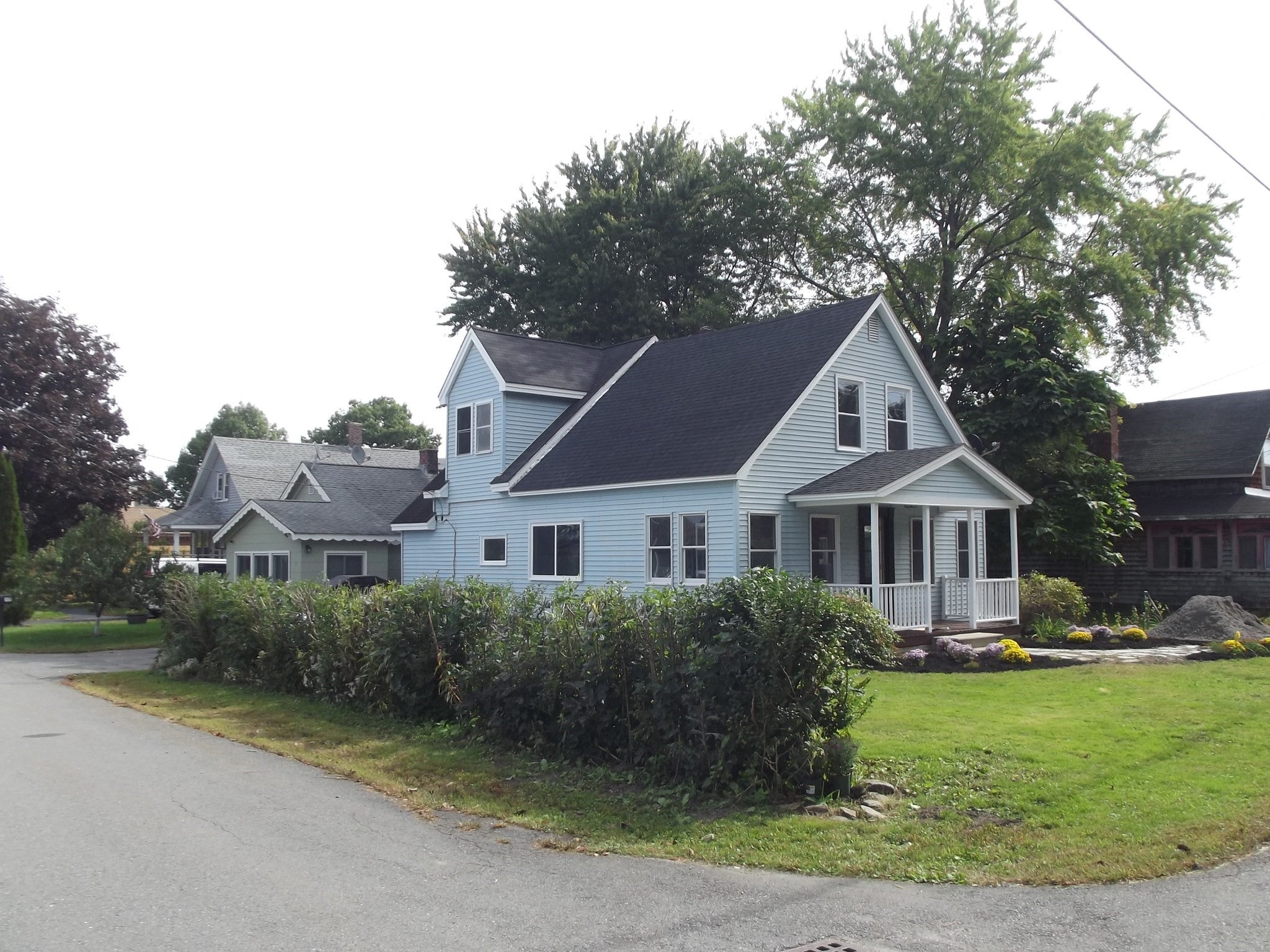 27 Elizabeth St, Lunenburg, MA Photo #6