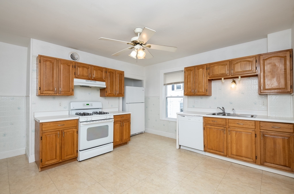 9 Emerald ST #A, Wakefield, MA Photo #6