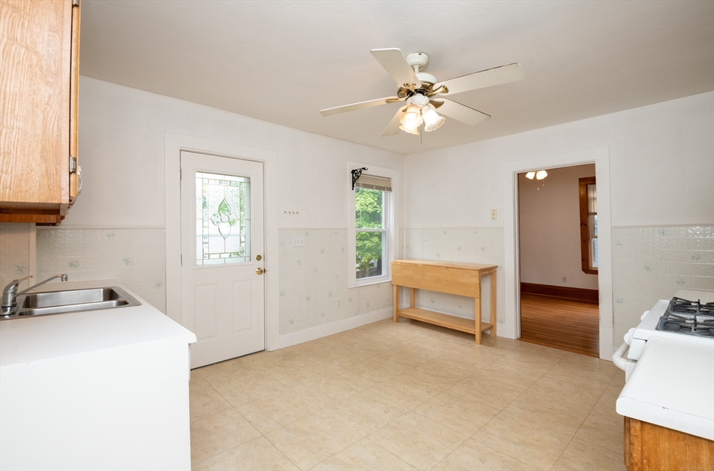 9 Emerald ST #A, Wakefield, MA Photo #8