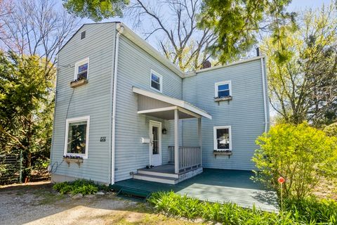 14 1/2 Gaugh Street Easthampton MA 01027