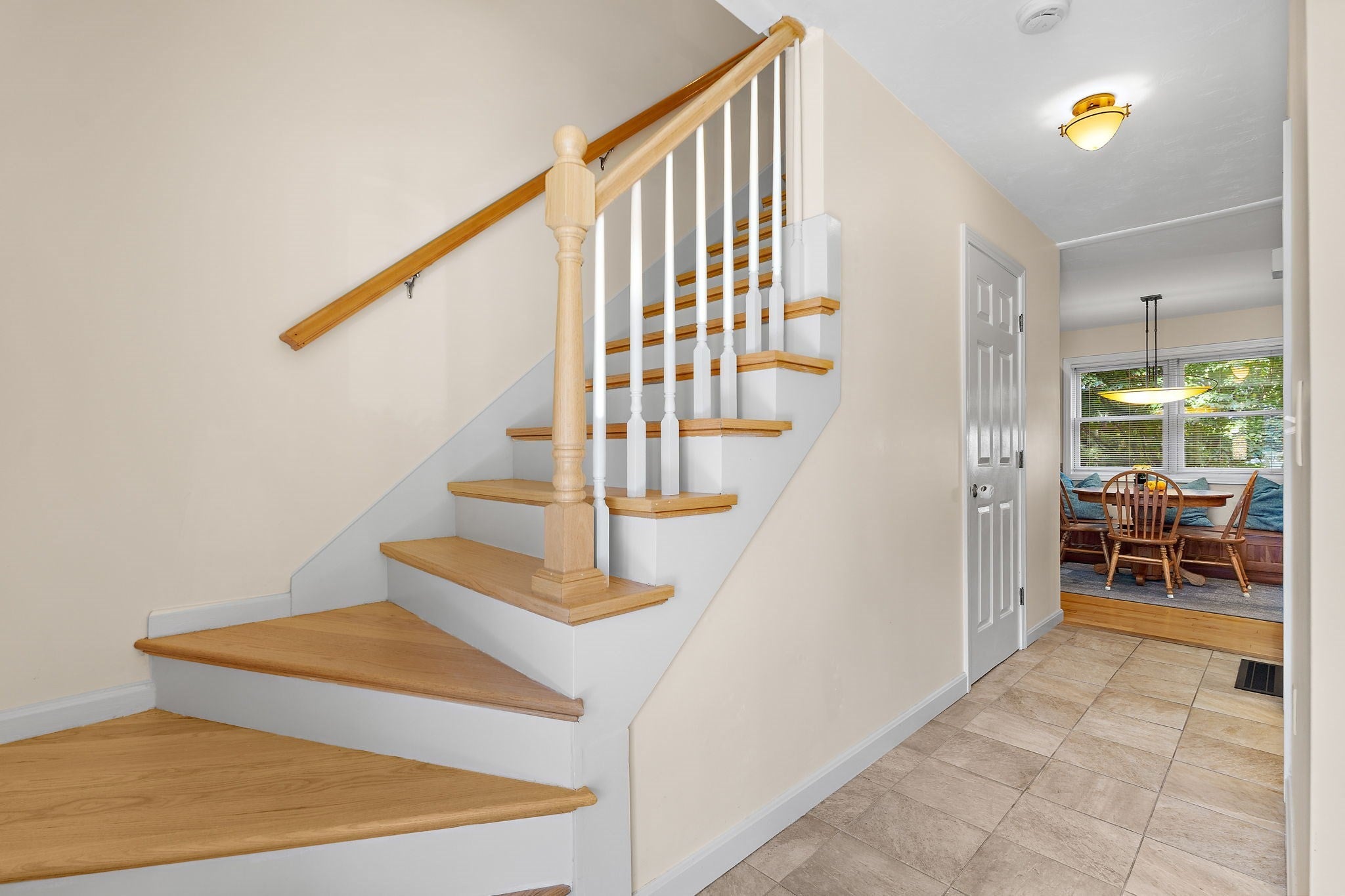 10 Trevor Ln, Worcester, MA Photo #3