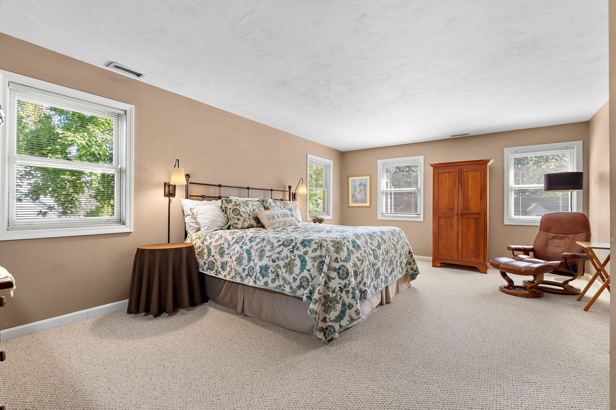 10 Trevor Ln, Worcester, MA Photo #22