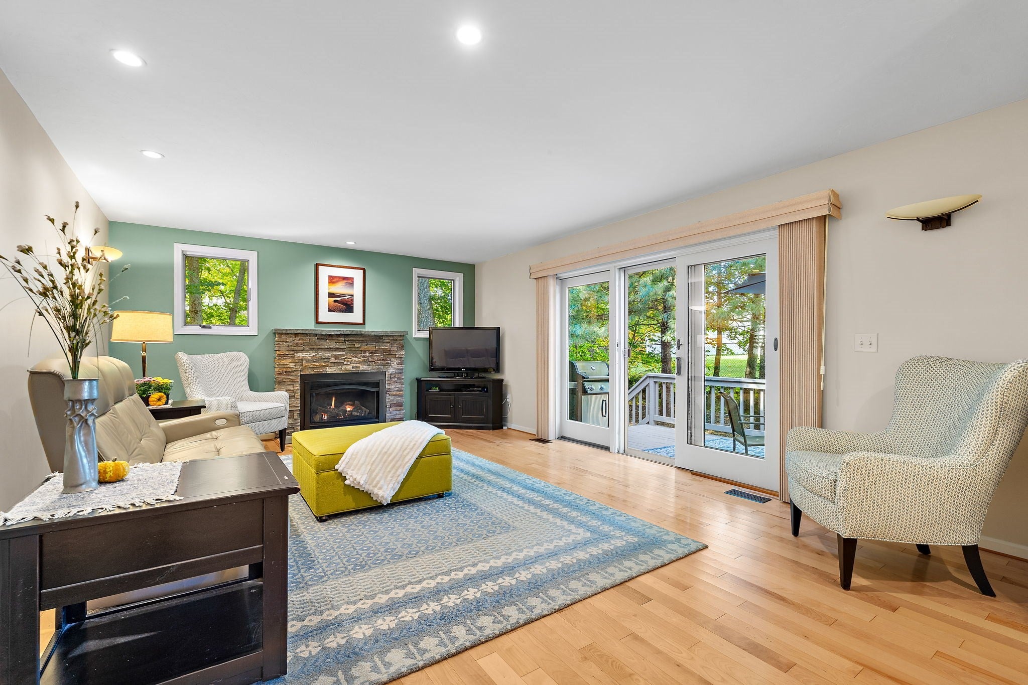 10 Trevor Ln, Worcester, MA Photo #12