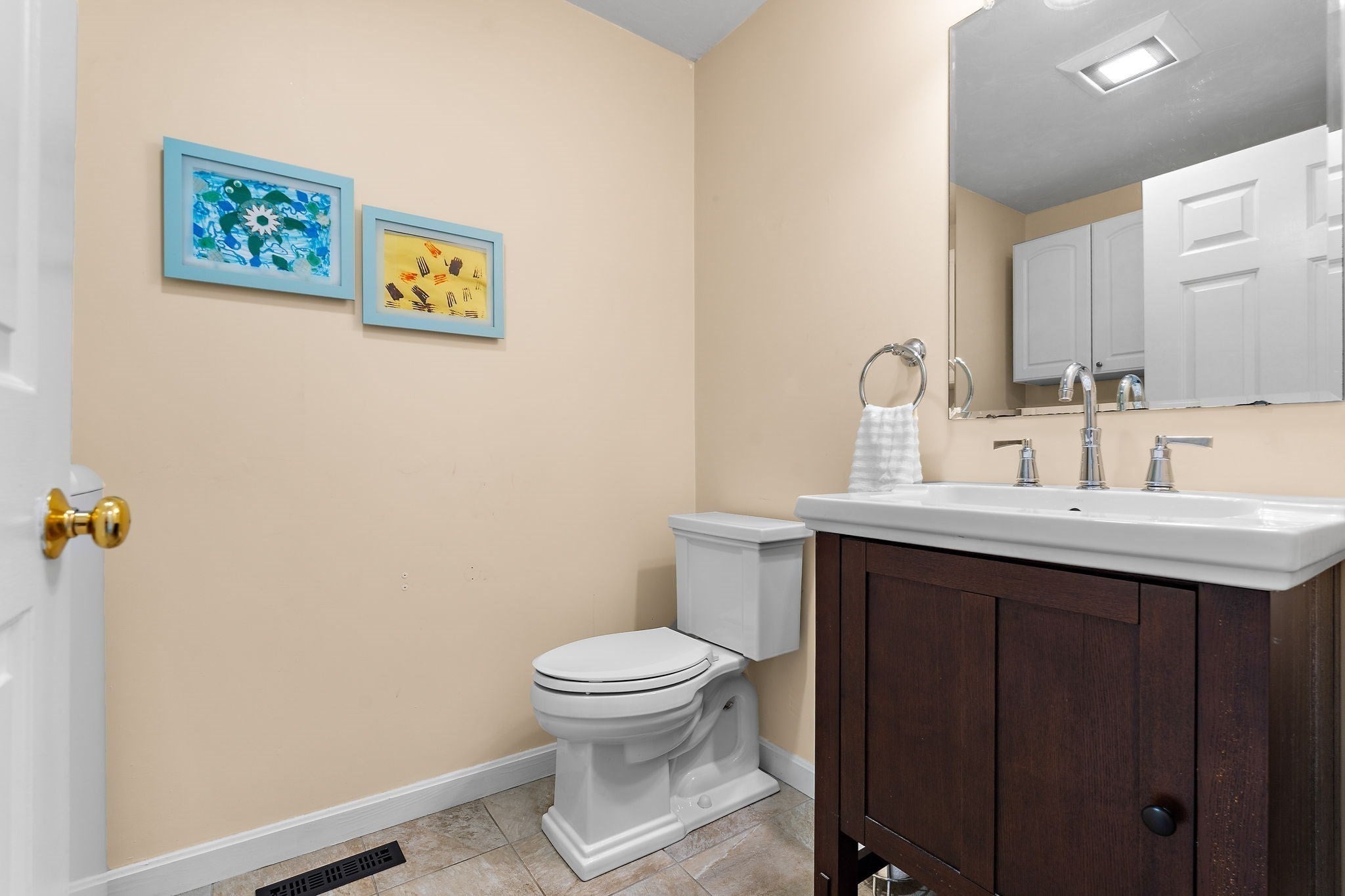 10 Trevor Ln, Worcester, MA Photo #14