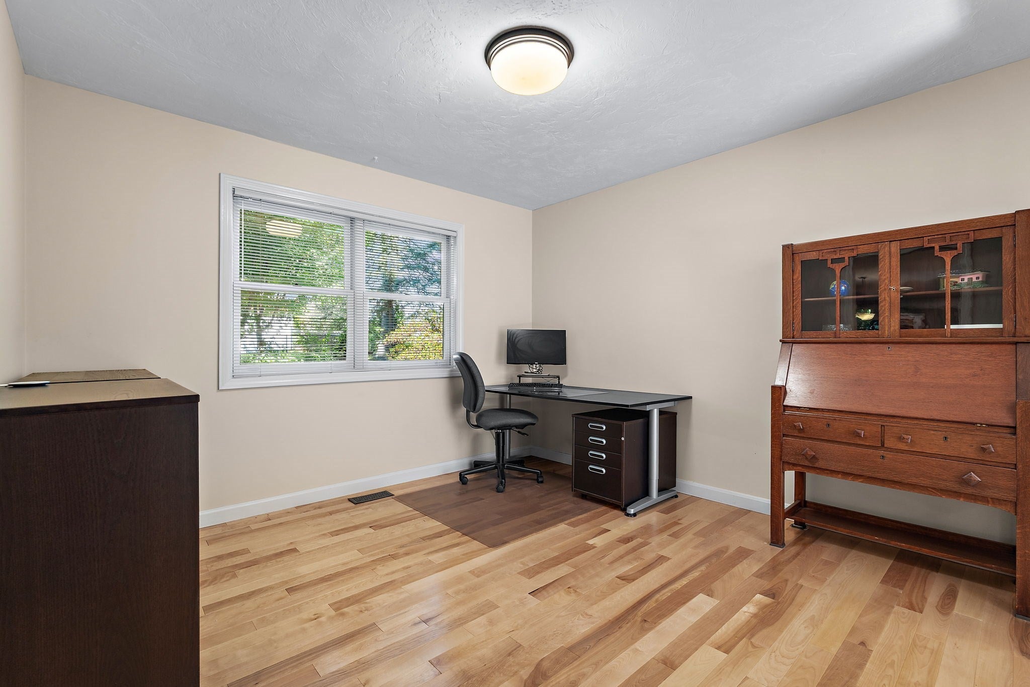10 Trevor Ln, Worcester, MA Photo #6
