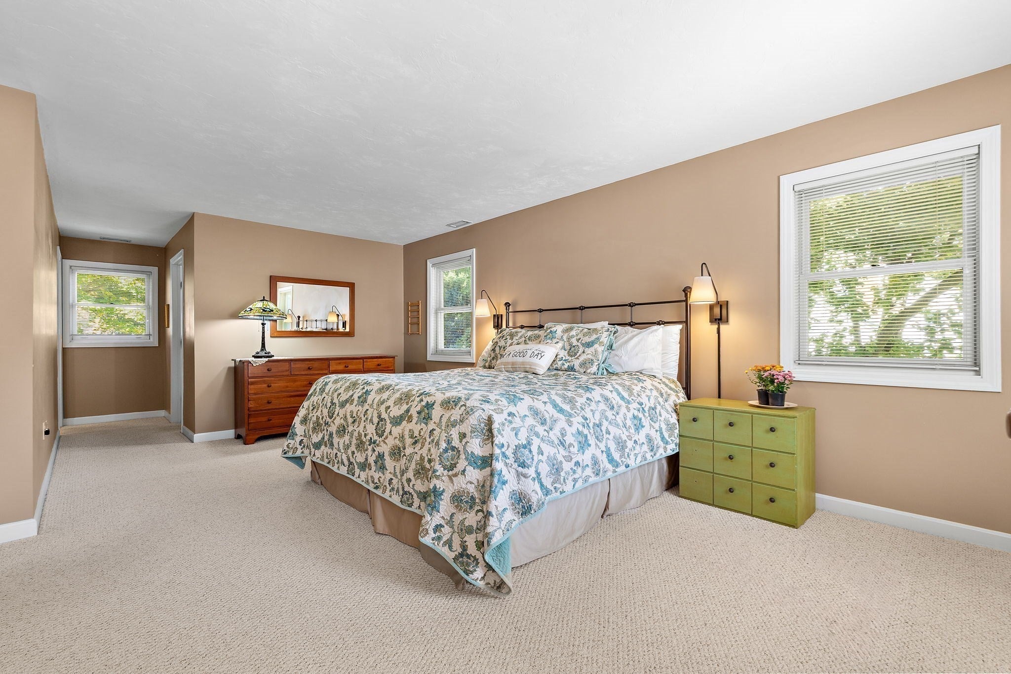 10 Trevor Ln, Worcester, MA Photo #21