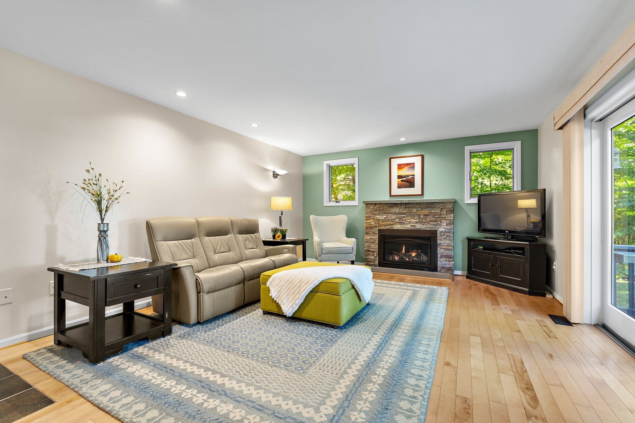 10 Trevor Ln, Worcester, MA Photo #13