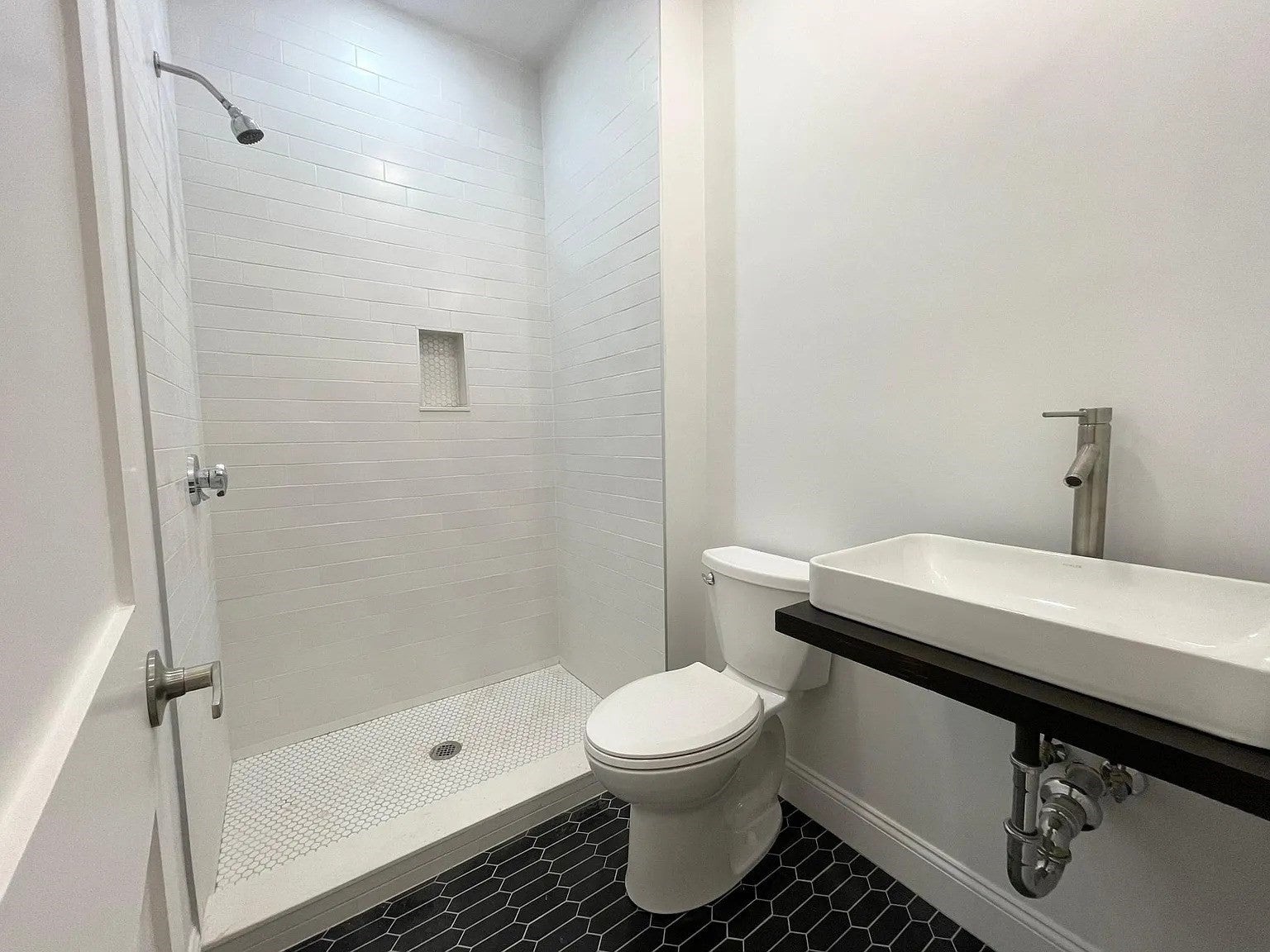 310 Chelsea St, Boston, MA Photo #8