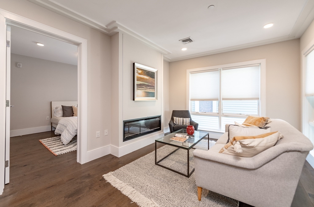 214 Market Street 201