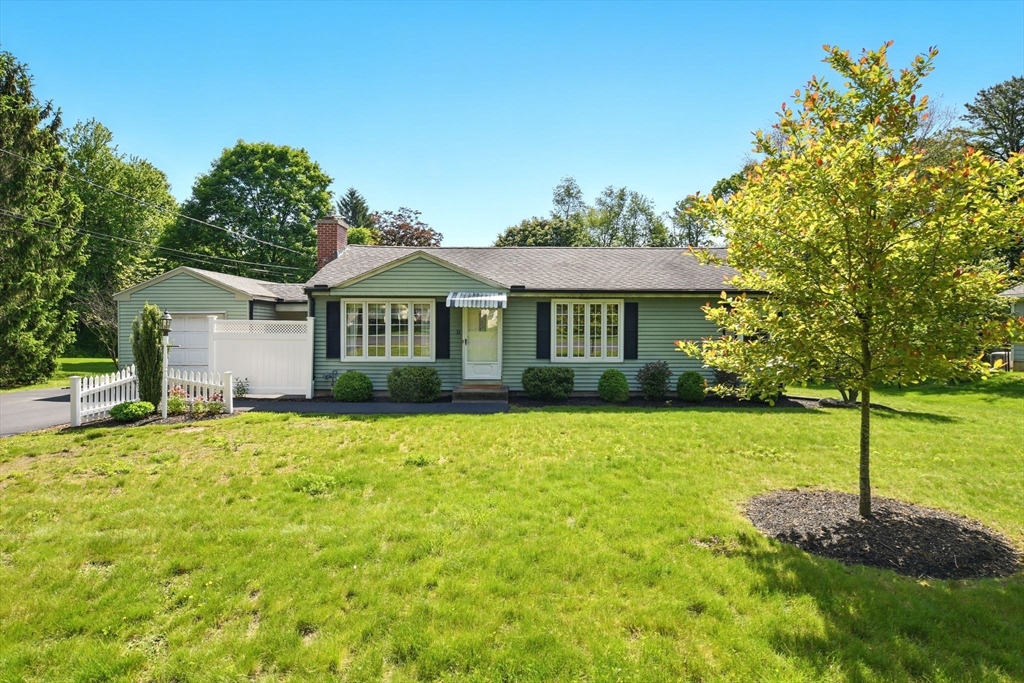 Westfield, Massachusetts 01085, United States, 3 Bedrooms Bedrooms, ,1 BathroomBathrooms,Residential,Pending,144047