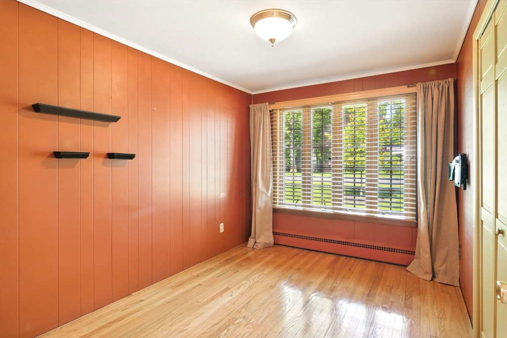 Westfield, Massachusetts 01085, United States, 3 Bedrooms Bedrooms, ,1 BathroomBathrooms,Residential,Pending,144047