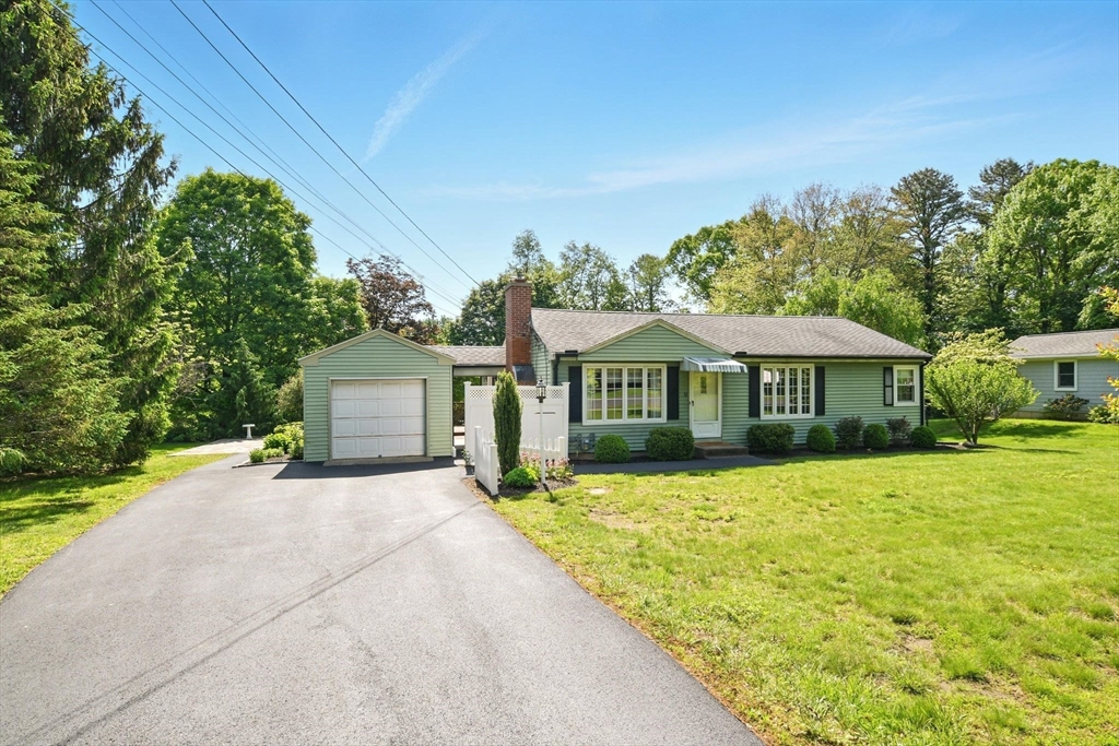 Westfield, Massachusetts 01085, United States, 3 Bedrooms Bedrooms, ,1 BathroomBathrooms,Residential,Pending,144047