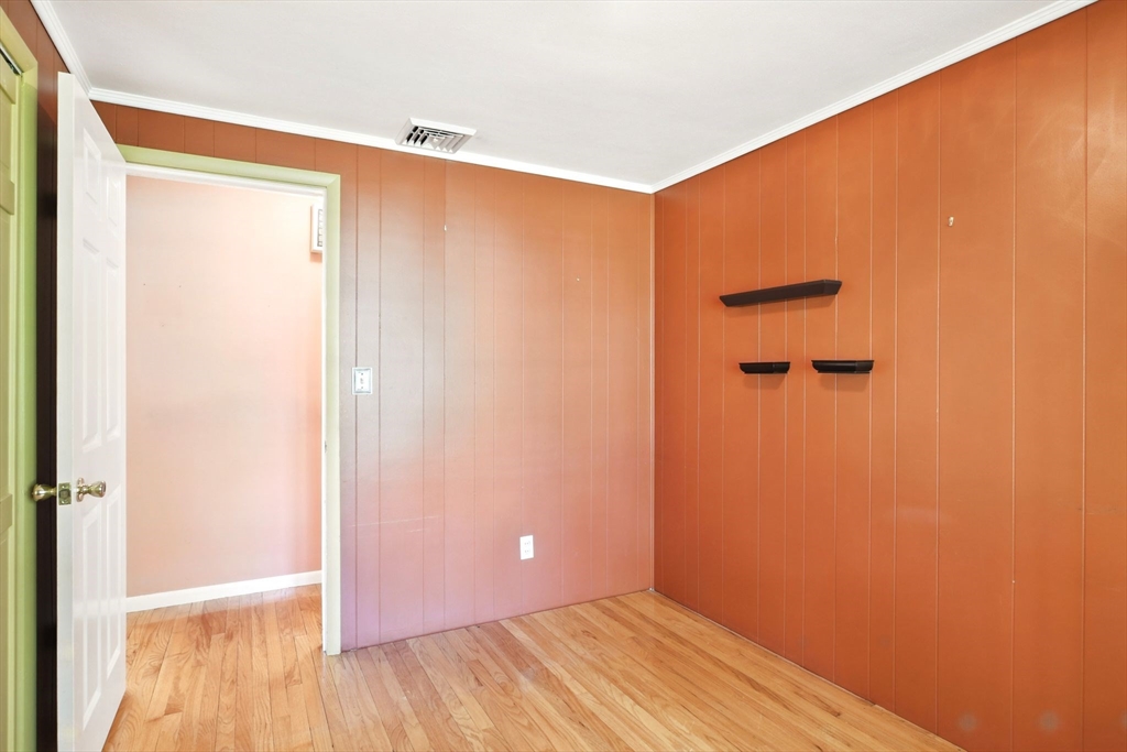 Westfield, Massachusetts 01085, United States, 3 Bedrooms Bedrooms, ,1 BathroomBathrooms,Residential,Pending,144047