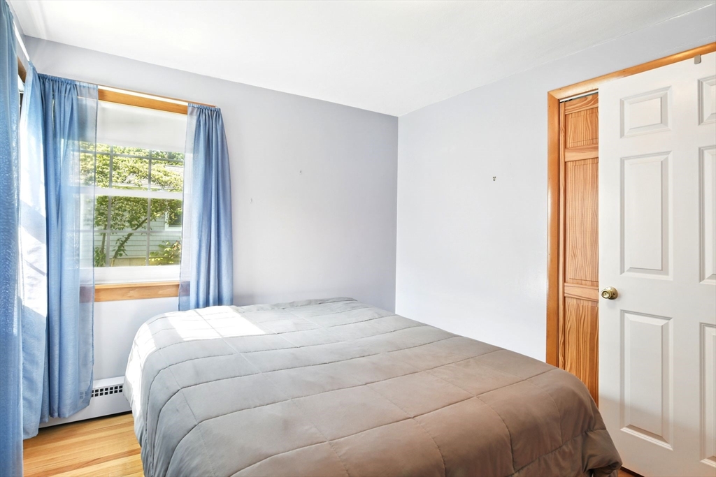 Westfield, Massachusetts 01085, United States, 3 Bedrooms Bedrooms, ,1 BathroomBathrooms,Residential,Pending,144047