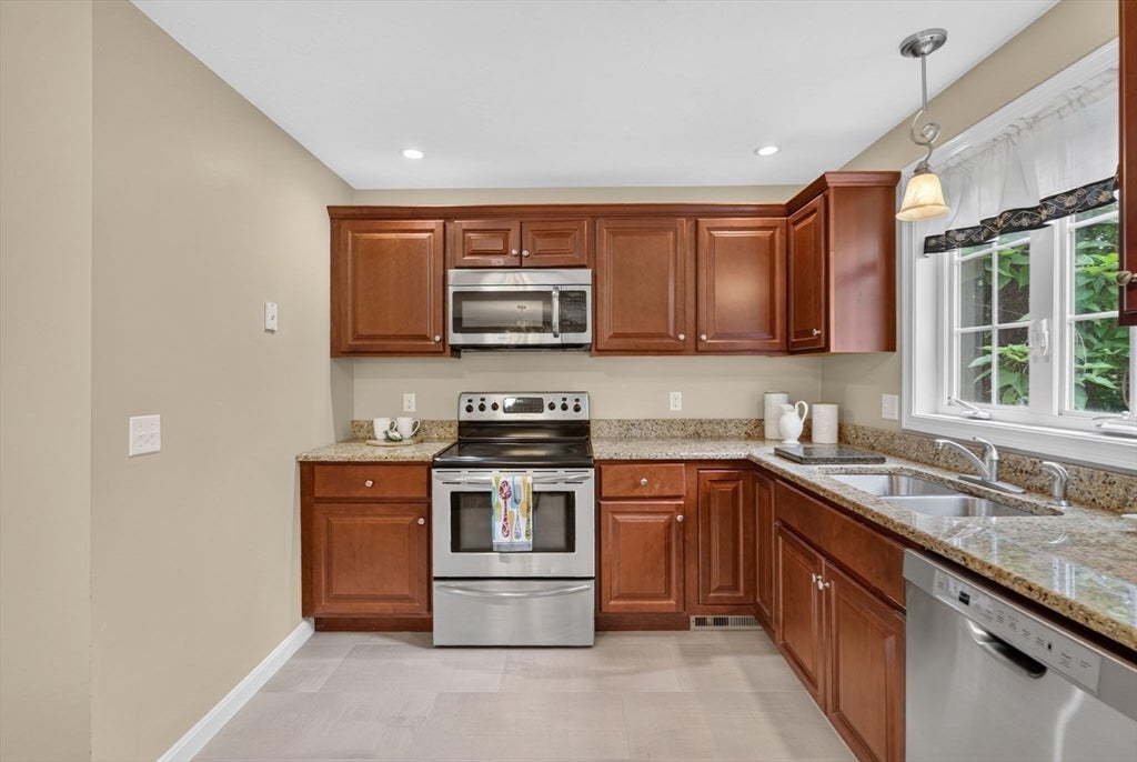 34 1/2 Briggs St #1, Taunton, MA Photo #13