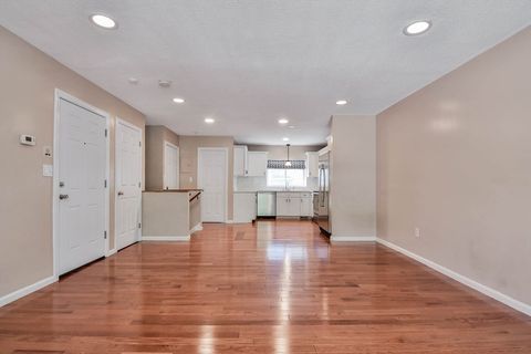 4873 Washington St 2 Boston MA 02132