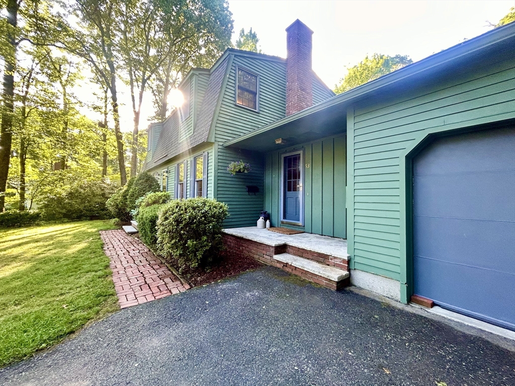 53 Appletree Ln