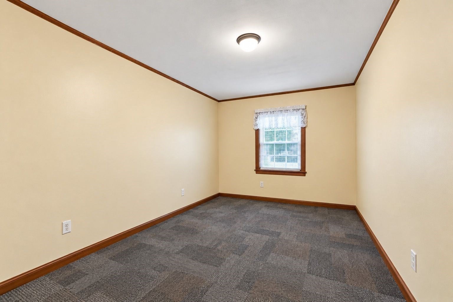 670 Amherst Rd, Granby, MA Photo #29