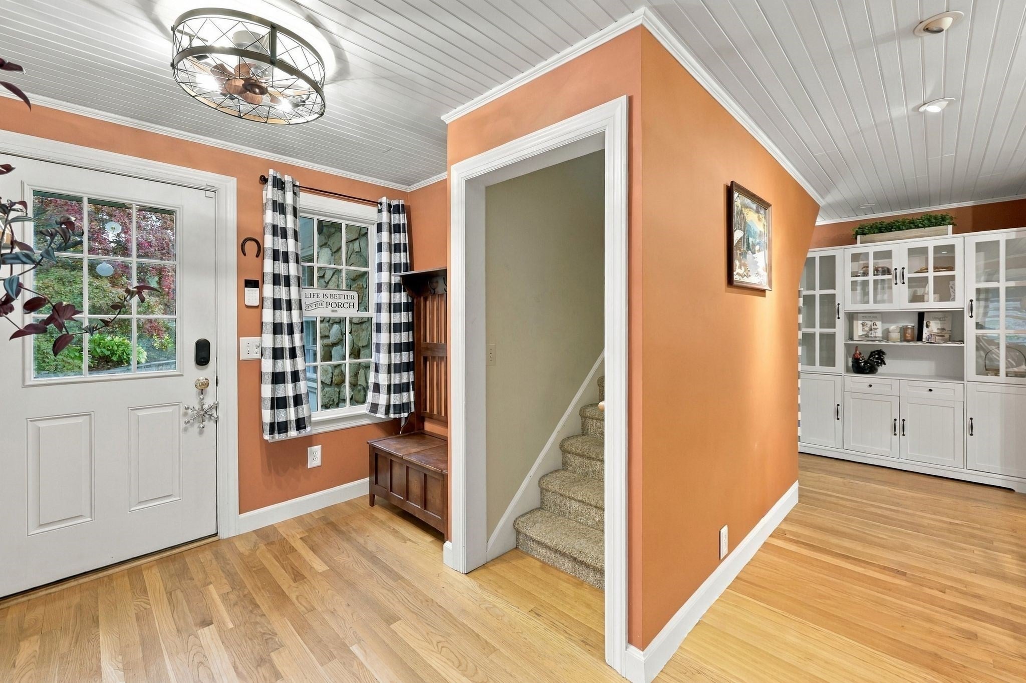 670 Amherst Rd, Granby, MA Photo #9