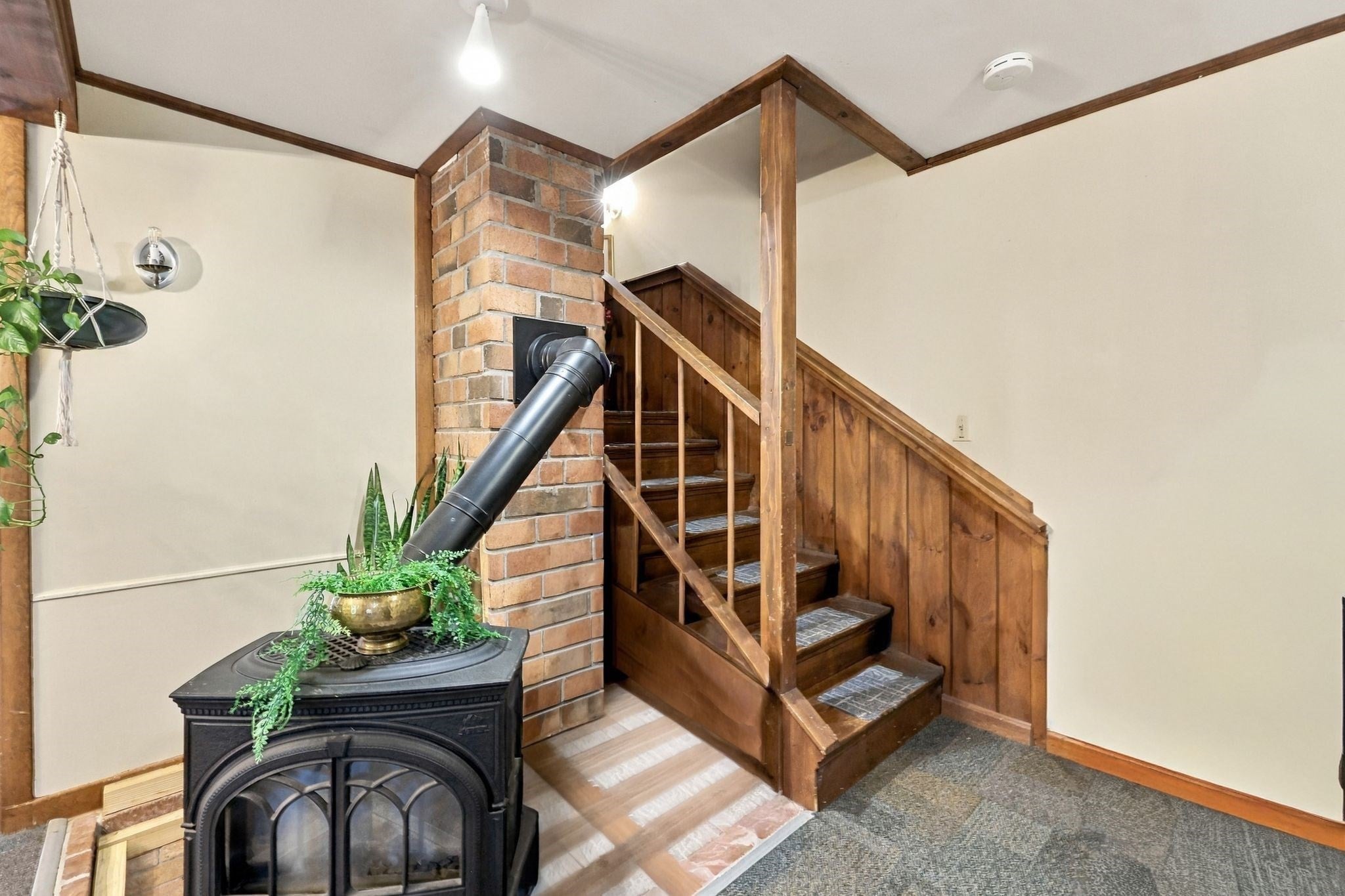670 Amherst Rd, Granby, MA Photo #28
