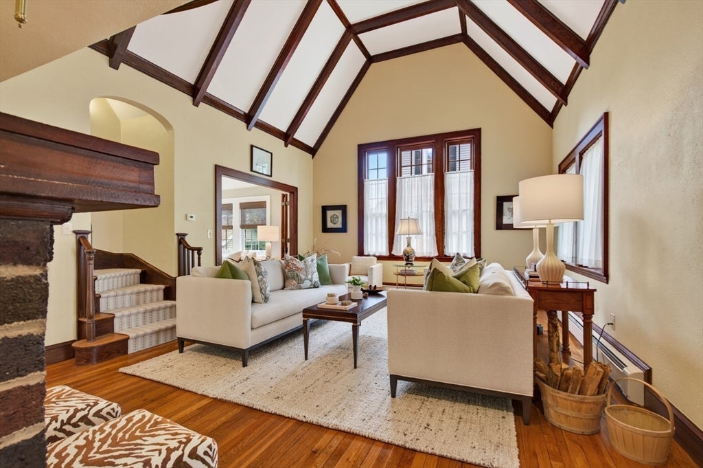 165 Thacher