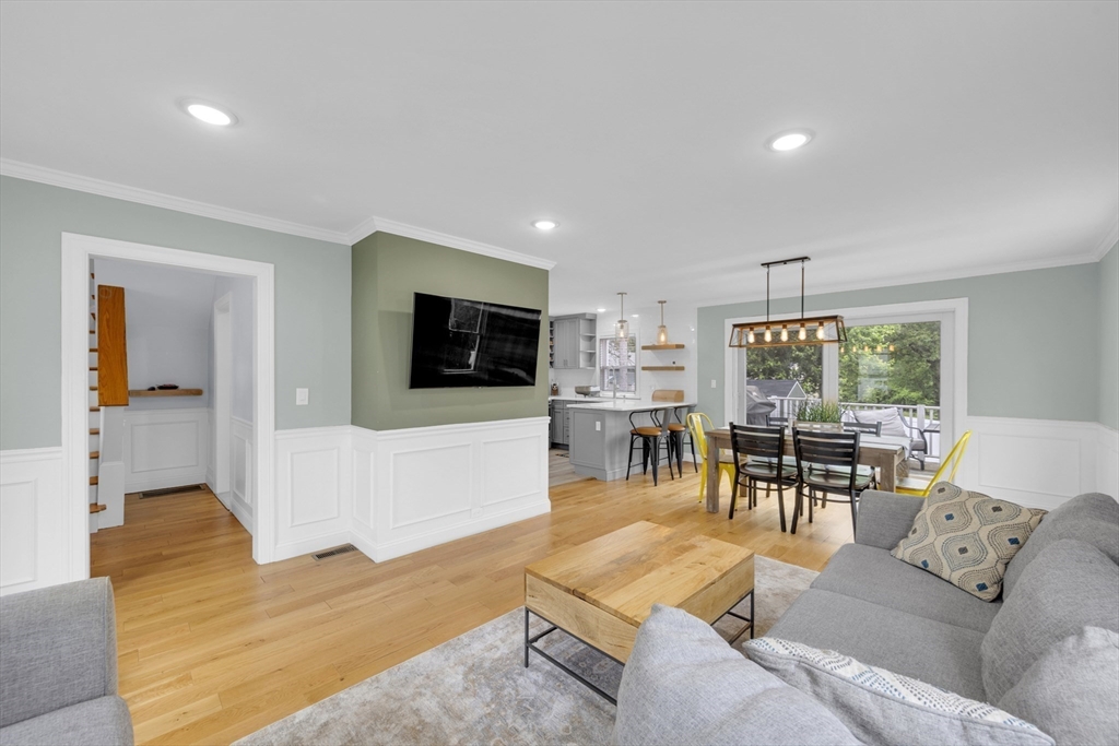 26 Woodbine Street