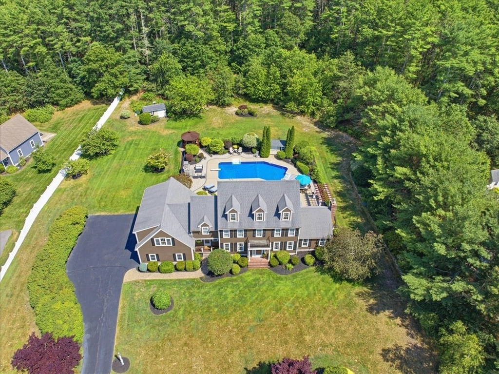 37 Wyndemere Ct