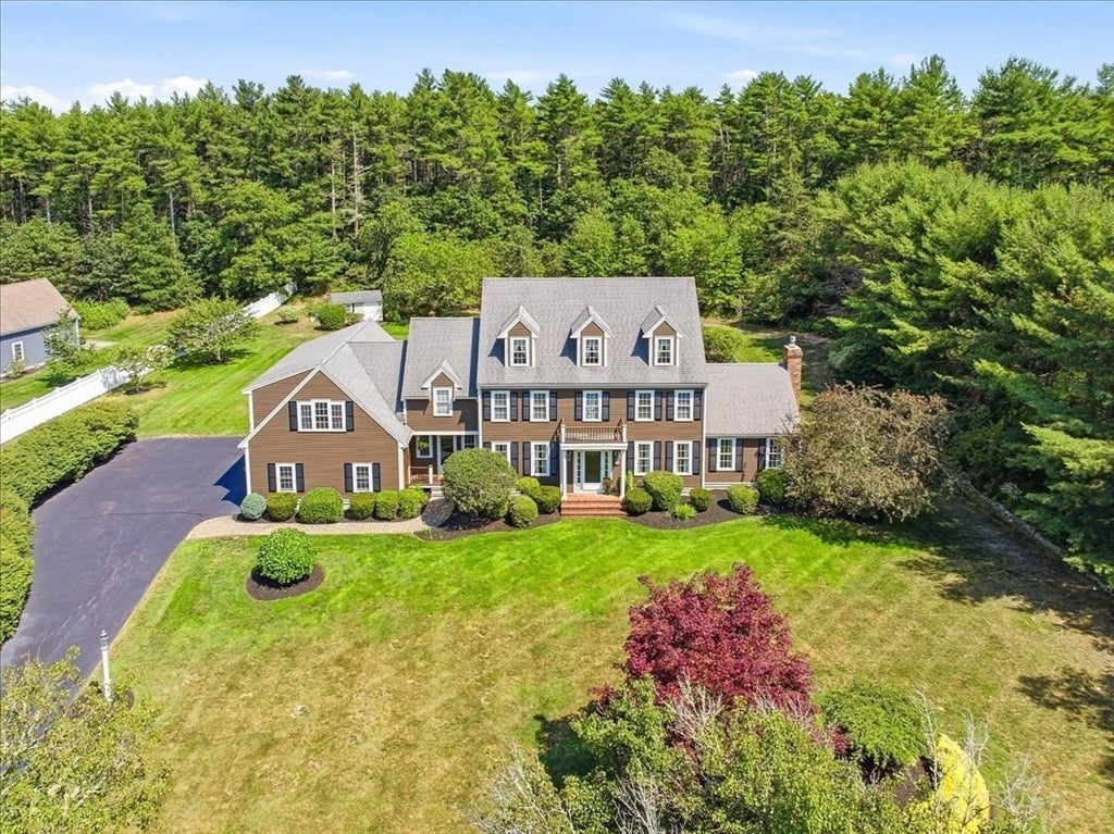 37 Wyndemere Ct