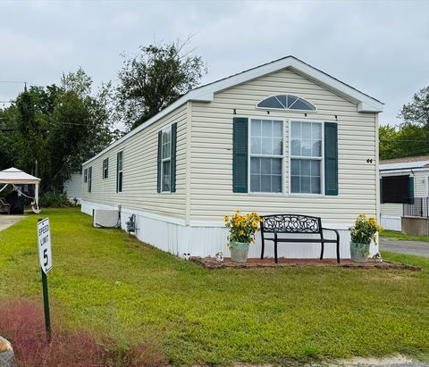 268 Palmer Rd 44 Monson MA 01057