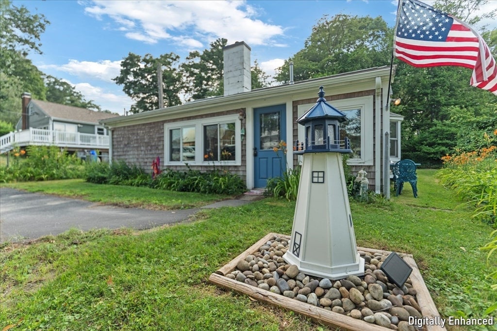 Photo of 15 Charles St, Lakeville, MA