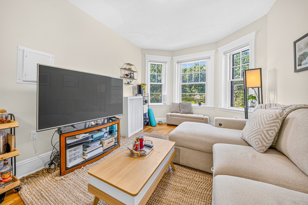 324 Chestnut Hill Ave. 9