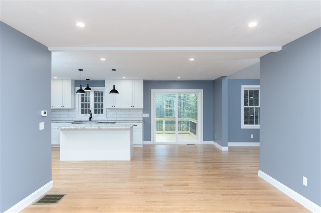 76 North Brookfield Rd