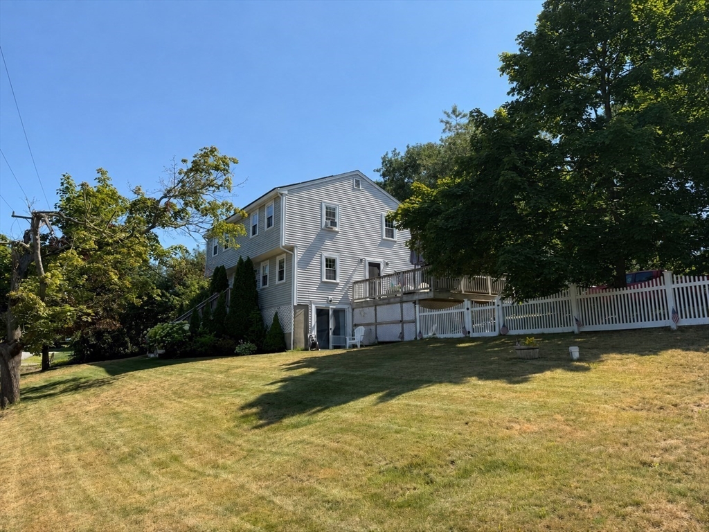 92 Colchester Dr
