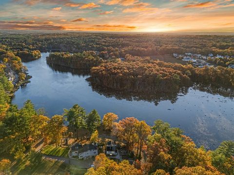 89 Lakeview Ave Bellingham MA 02019