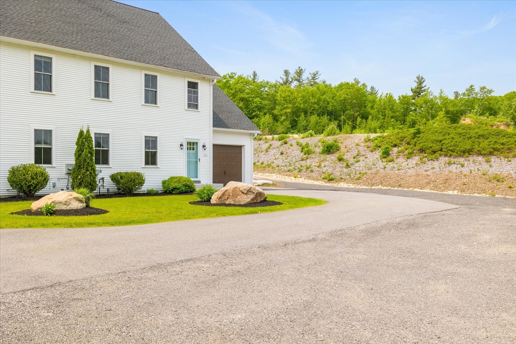 194 Narrows Rd B