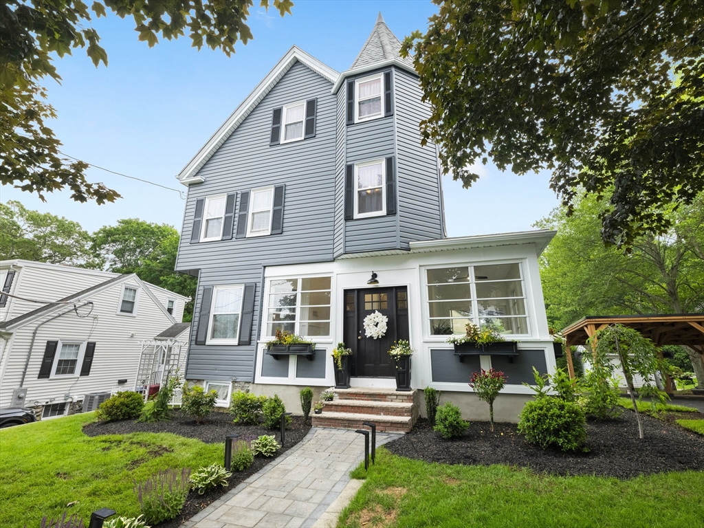 34 Rockland St