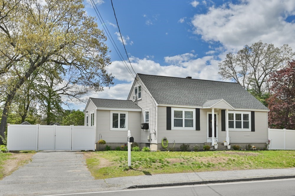 497 Foster Rd, Tewksbury, MA Photo #1