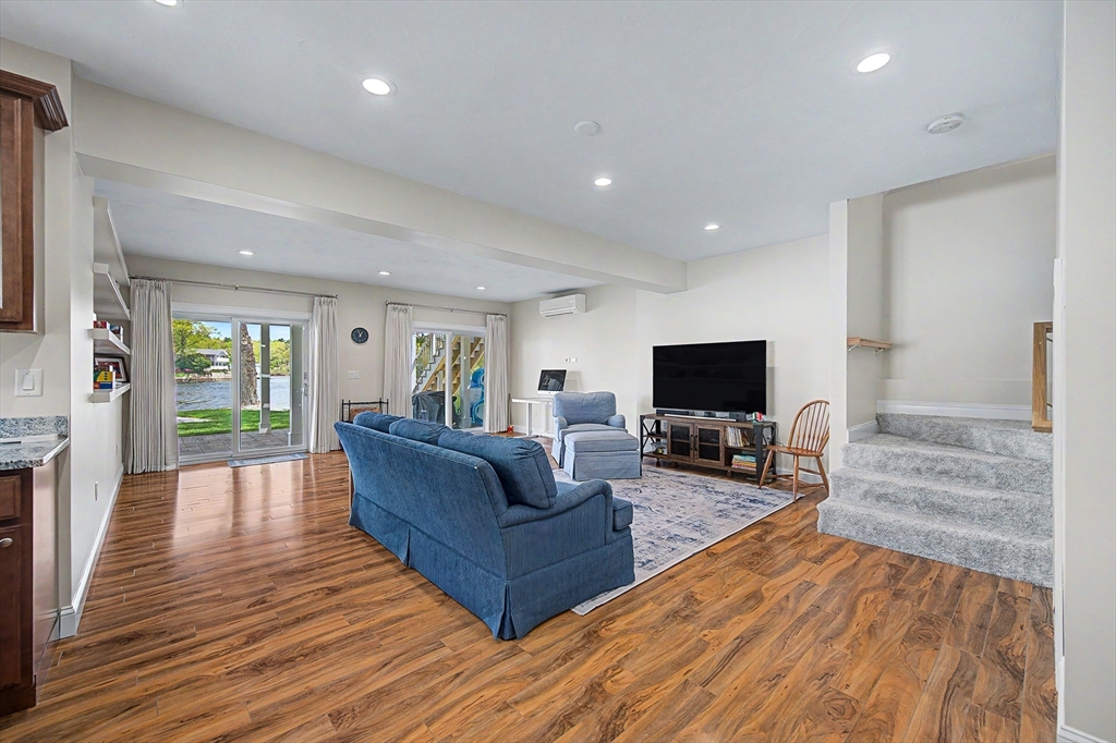 67 Oakhurst Rd, Hopkinton, MA Photo #32